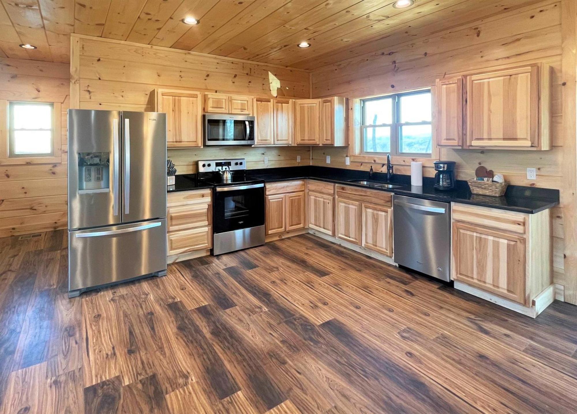Big Pine - Mtn Top Luxe W/ Private Pool, Hot Tub, Pool Table Waldens Creek Room photo
